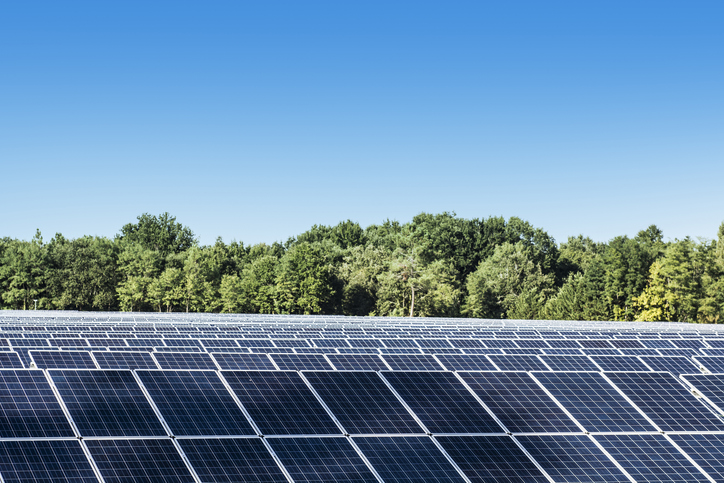 Tenim el millor sol d'Europa i continuem important el 70% de la nostra energia